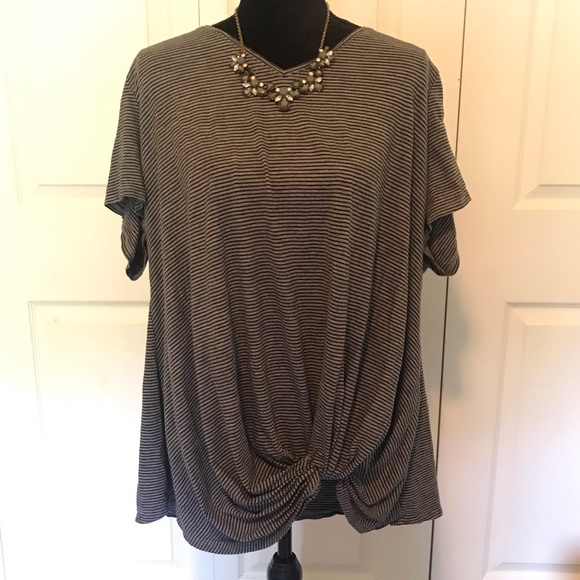 Maurices Tops - Maurice’s 3XL Knotted Tee